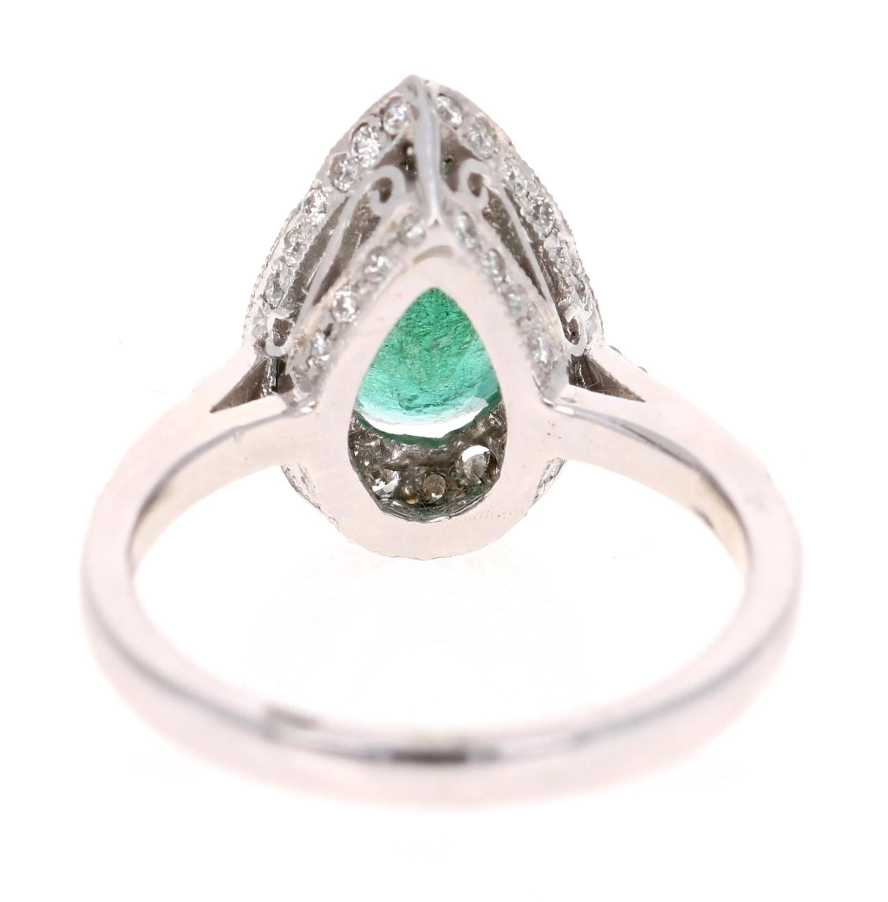 2.07 Carat Pear Cut Emerald Diamond Halo 14 Karat Gold Ring In New Condition For Sale In Los Angeles, CA