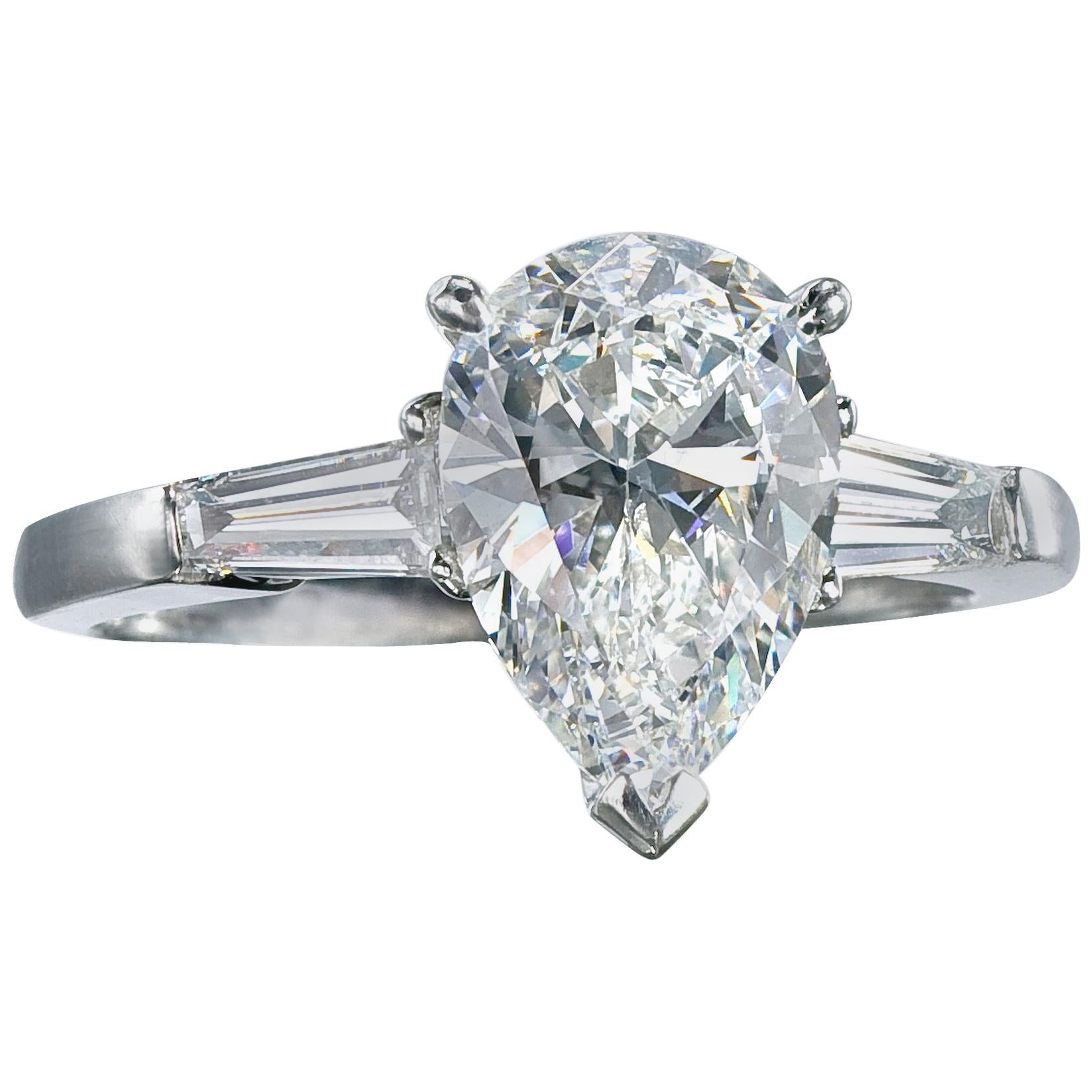 2.07 Carat Pear Shape G VVS2 Diamond Platinum Ring GIA For Sale