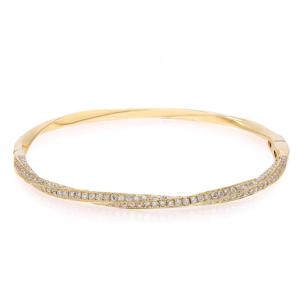 2.07 Carat Round Cut Diamond Bangle Bracelet 18K Yellow Gold  In New Condition For Sale In New York, NY