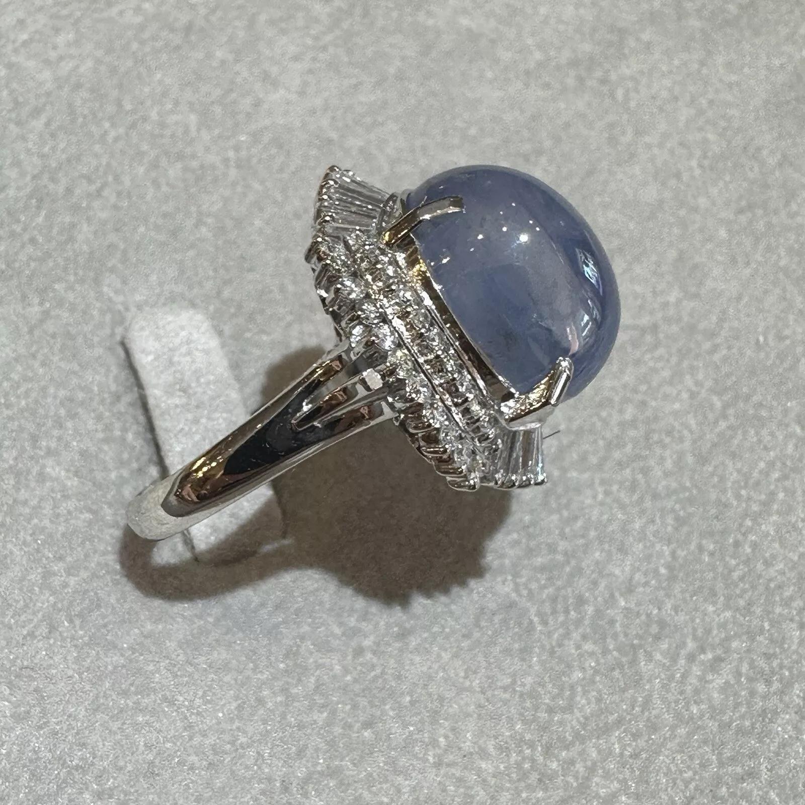 Oval Cut 20.7 carats Blue Star Sapphire & Diamond Ballerina Ring in Platinum For Sale