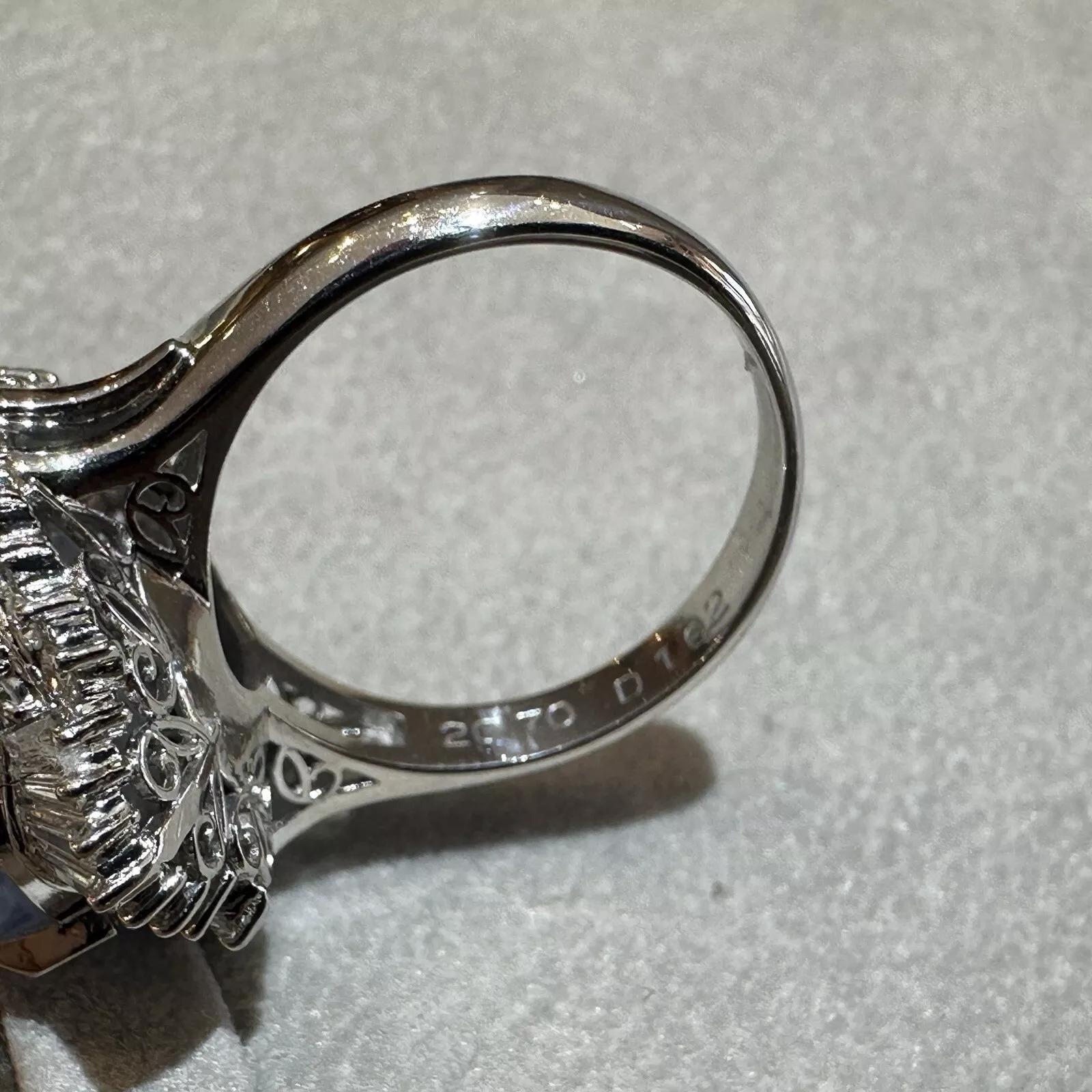 Women's 20.7 carats Blue Star Sapphire & Diamond Ballerina Ring in Platinum For Sale