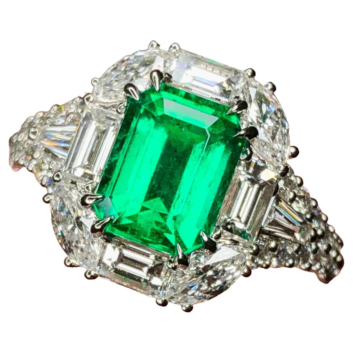2.07 Carats Muzo Green Columbian Emerald Ring, Minor Oil For Sale