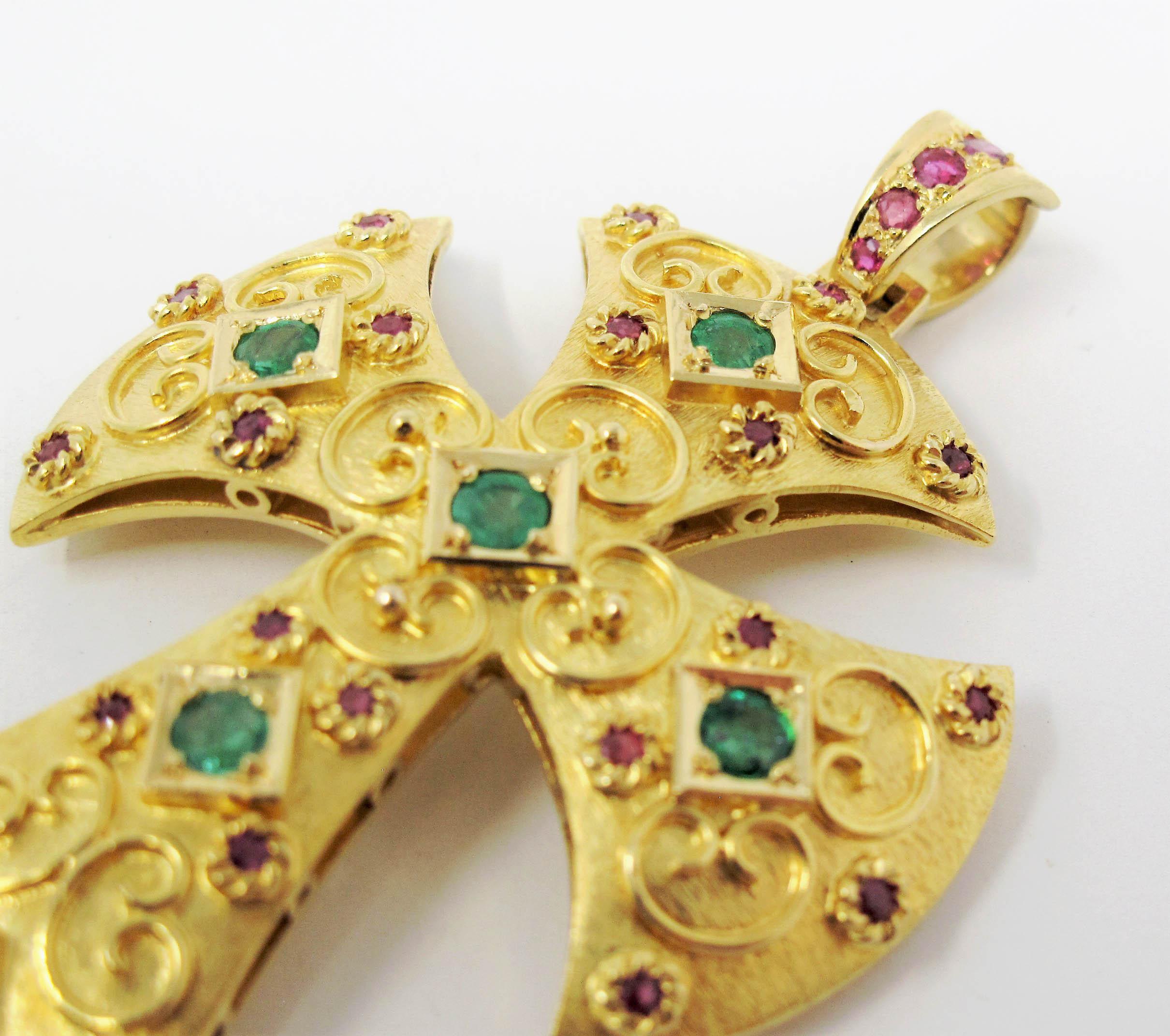 Round Cut Extra Large Ruby and Emerald Etruscan Style Cross Pendant in 18 Karat Gold For Sale