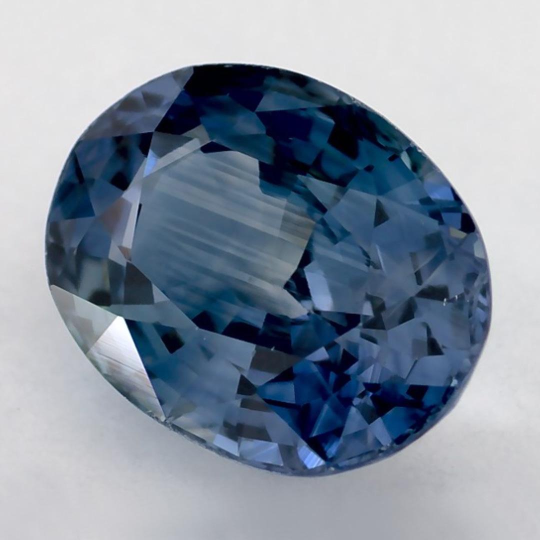 Ein sehr wertvoller September-Geburtsstein mit einer bezaubernden blauen Farbe. Man glaubt, dass sie dem Leben Glück und Reichtum bringen.

Entdecken Sie die lebendige Kollektion von Smaragden, Rubinen und Saphiren in unserem Geschäft, die als lose