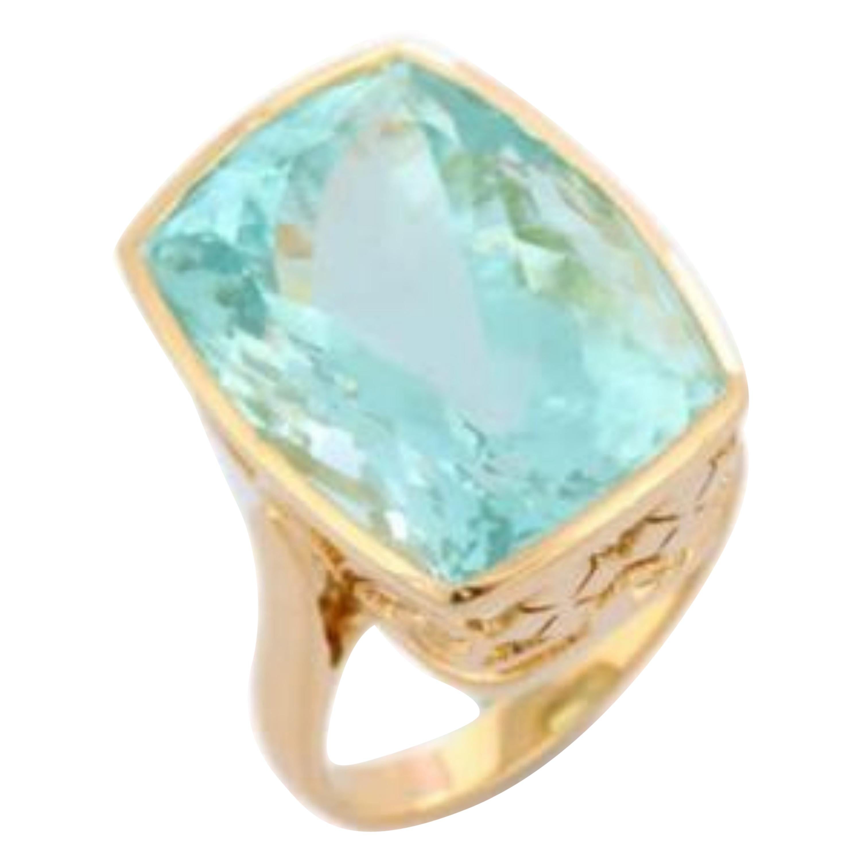 20,70 Karat Aquamarin-Ring aus 18 Karat Gelbgold im Angebot