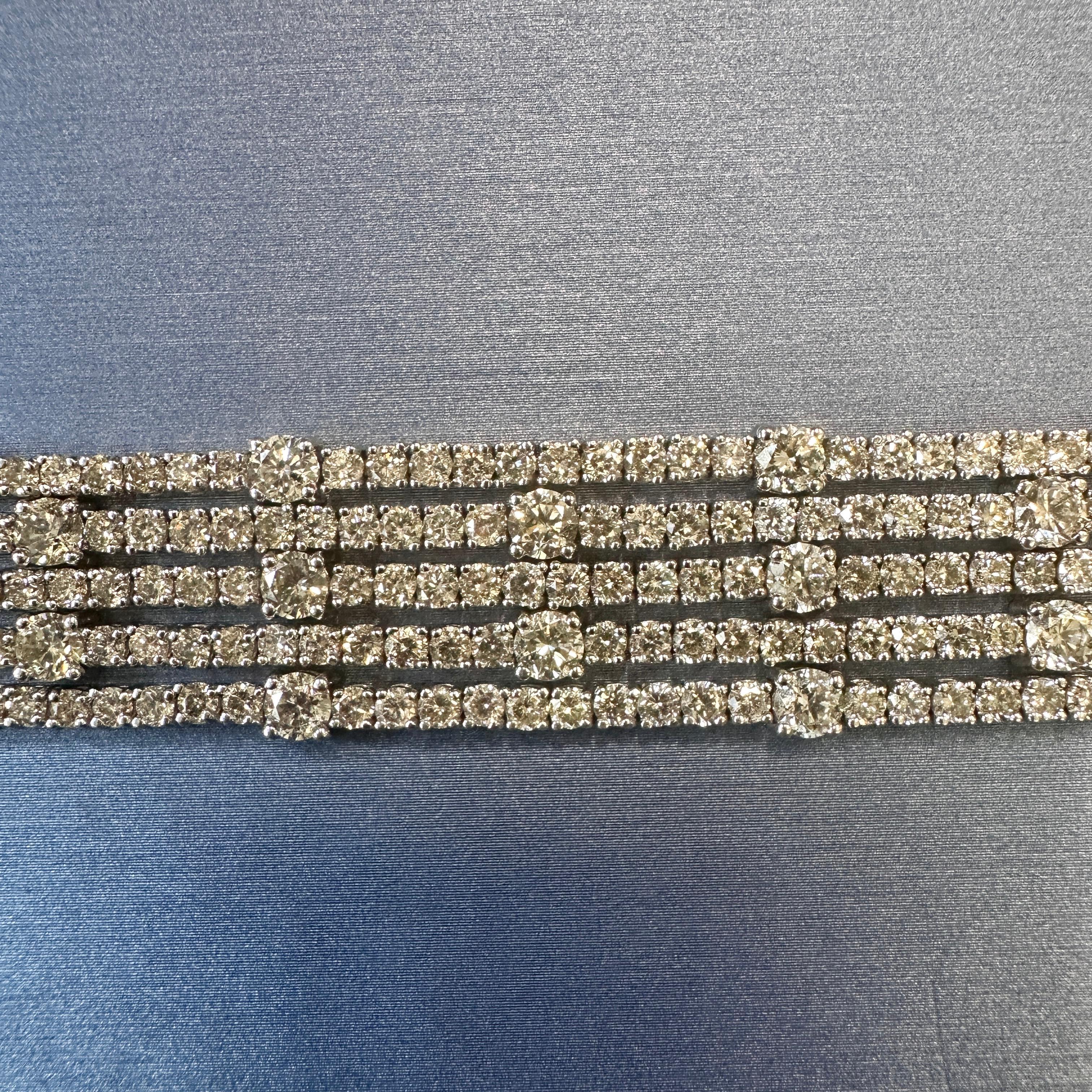 20.70 Carat Five-Row Diamond Tennis Bracelet in 14K White Gold, 7 Inches In New Condition For Sale In New York, NY