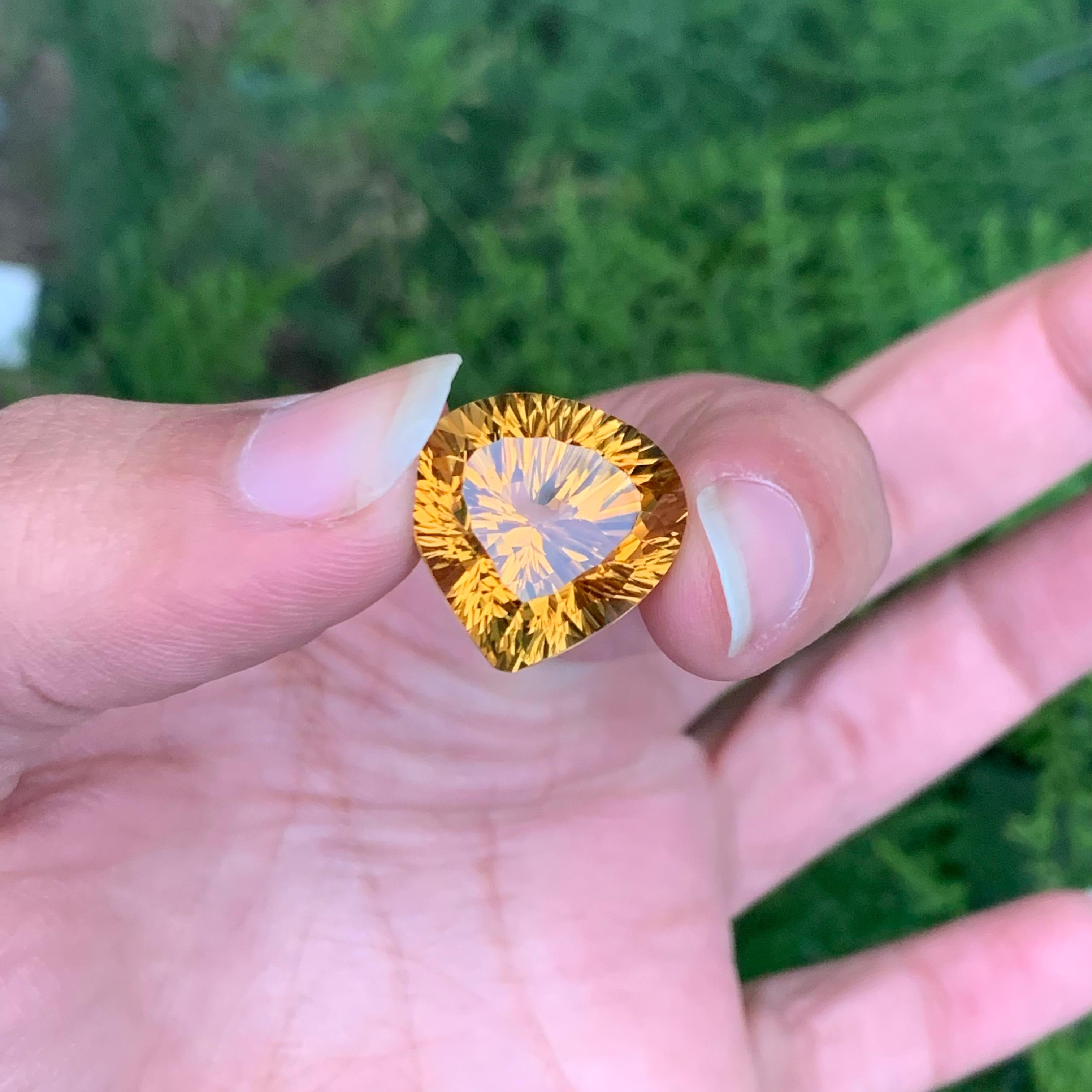 Pierre précieuse naturelle non sertie de 20,70 carats, taille laser Unisexe en vente