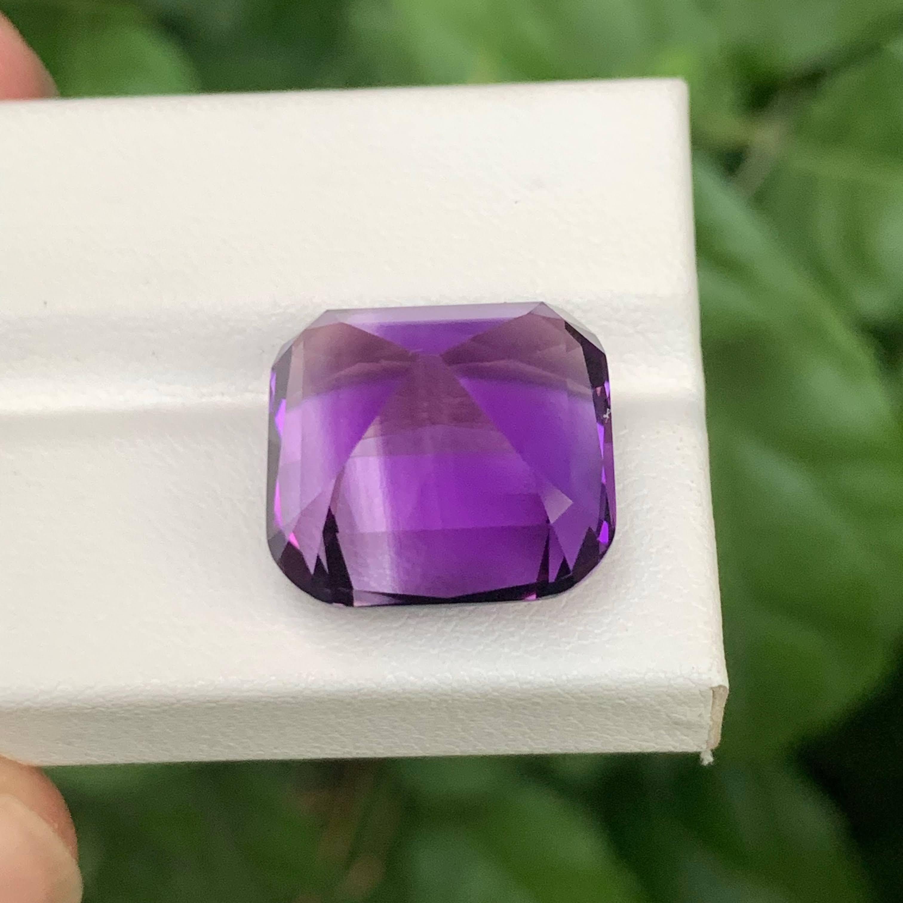 Taille coussin 20.70 Carat Natural Loose Royal Purple Color Amethyst Cushion Cut Brazilian Gems en vente