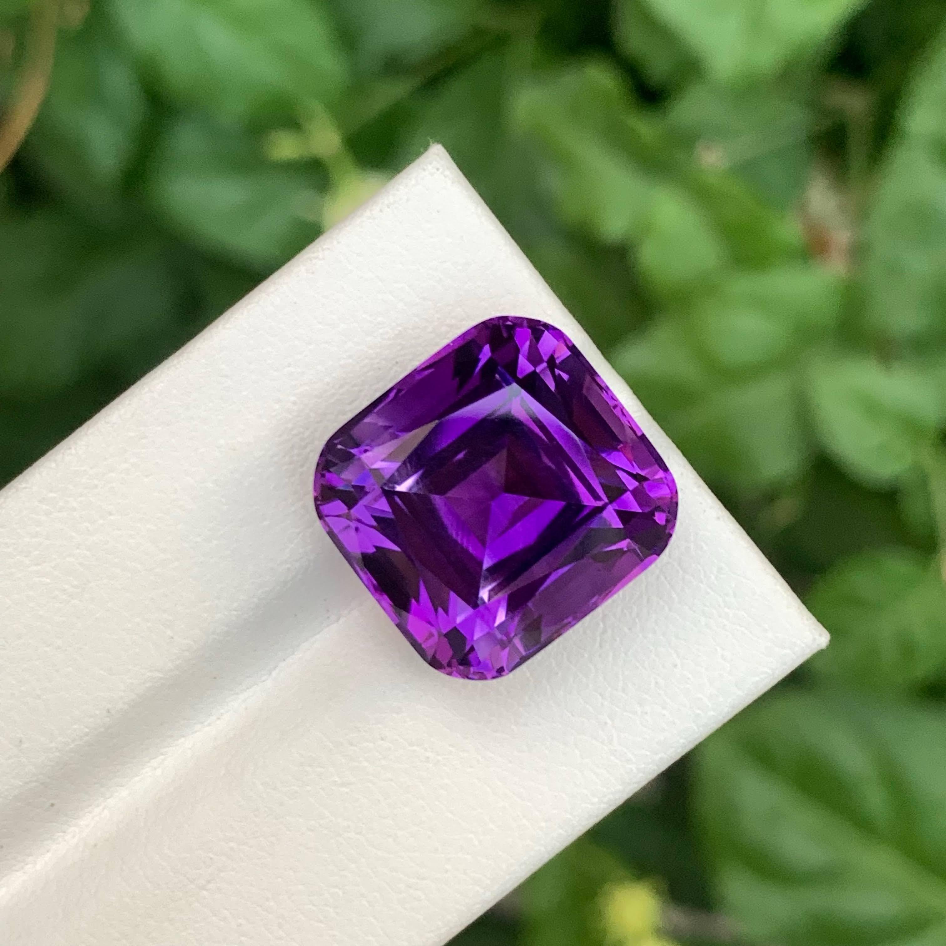 20.70 Carat Natural Loose Royal Purple Color Amethyst Cushion Cut Brazilian Gems Unisexe en vente