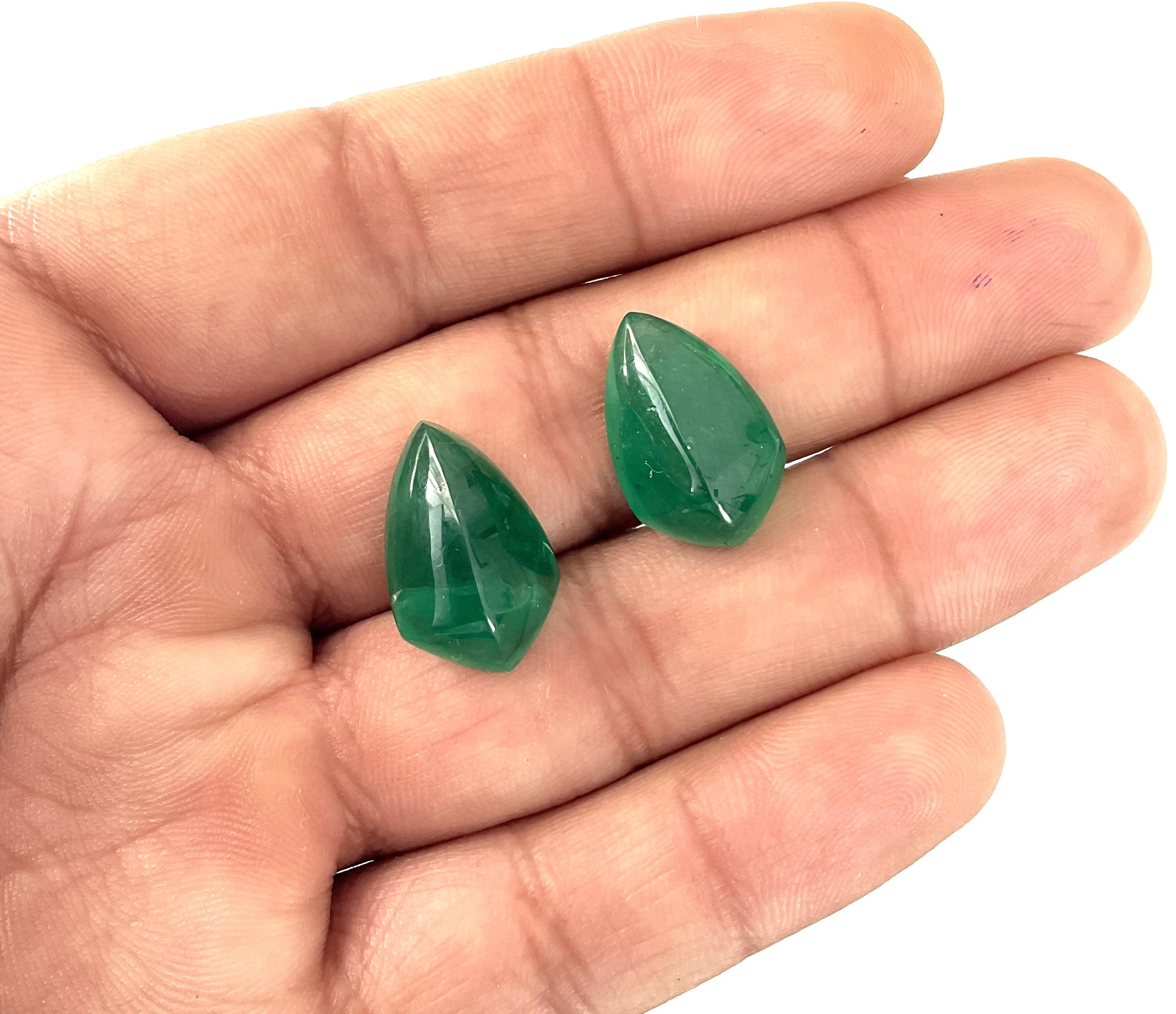 20.71 carats Zambian Emerald Shield Pair cabochon for fine Jewelry Natural Gems For Sale 1