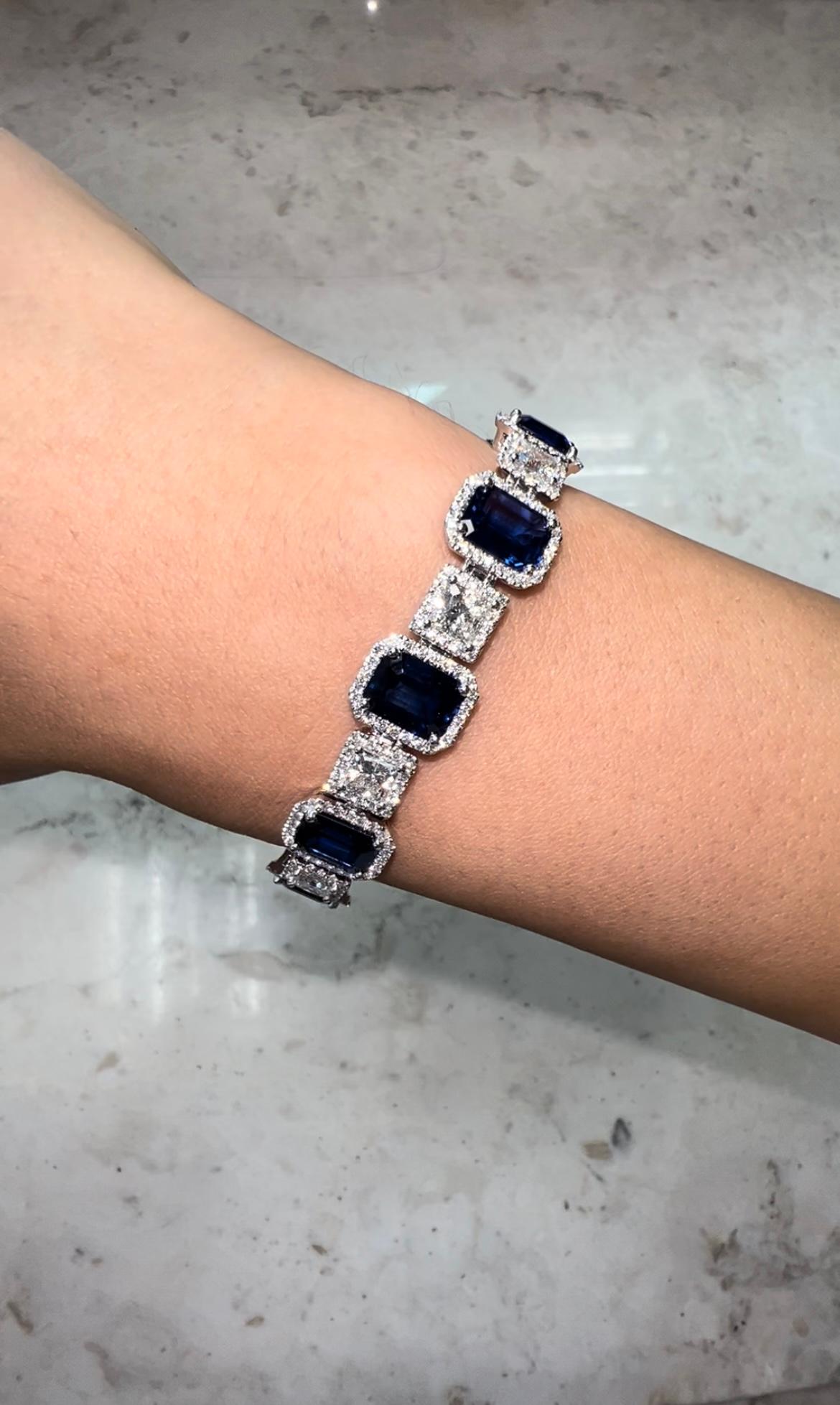 20.79ct Ceylon Blue Sapphire and Princess Cut Diamond Bracelet In New Condition In Los Angeles, CA