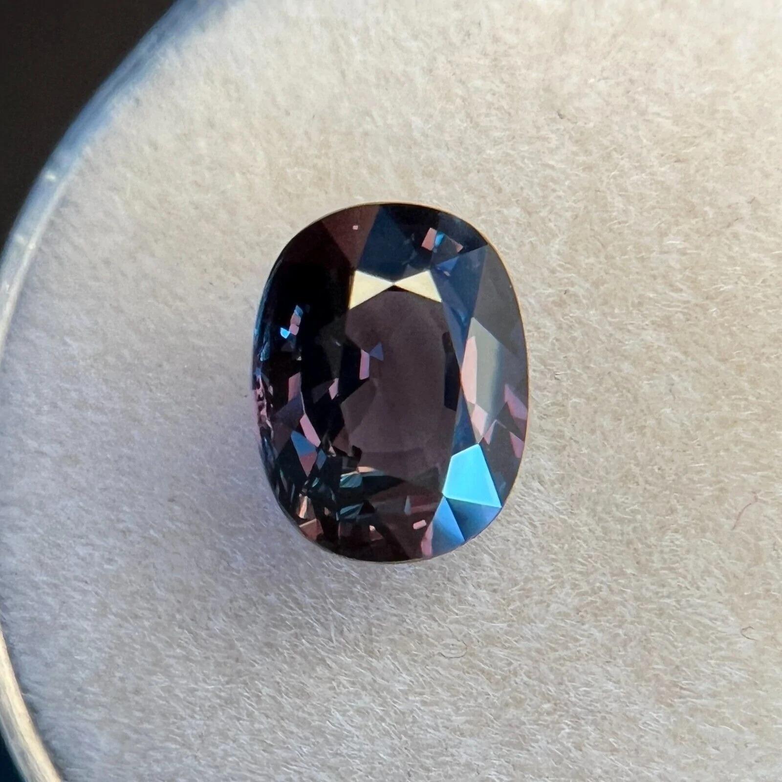 2.07ct Sapphire GIA Certified Untreated Colour Change Green Purple Oval Cut For Sale 1