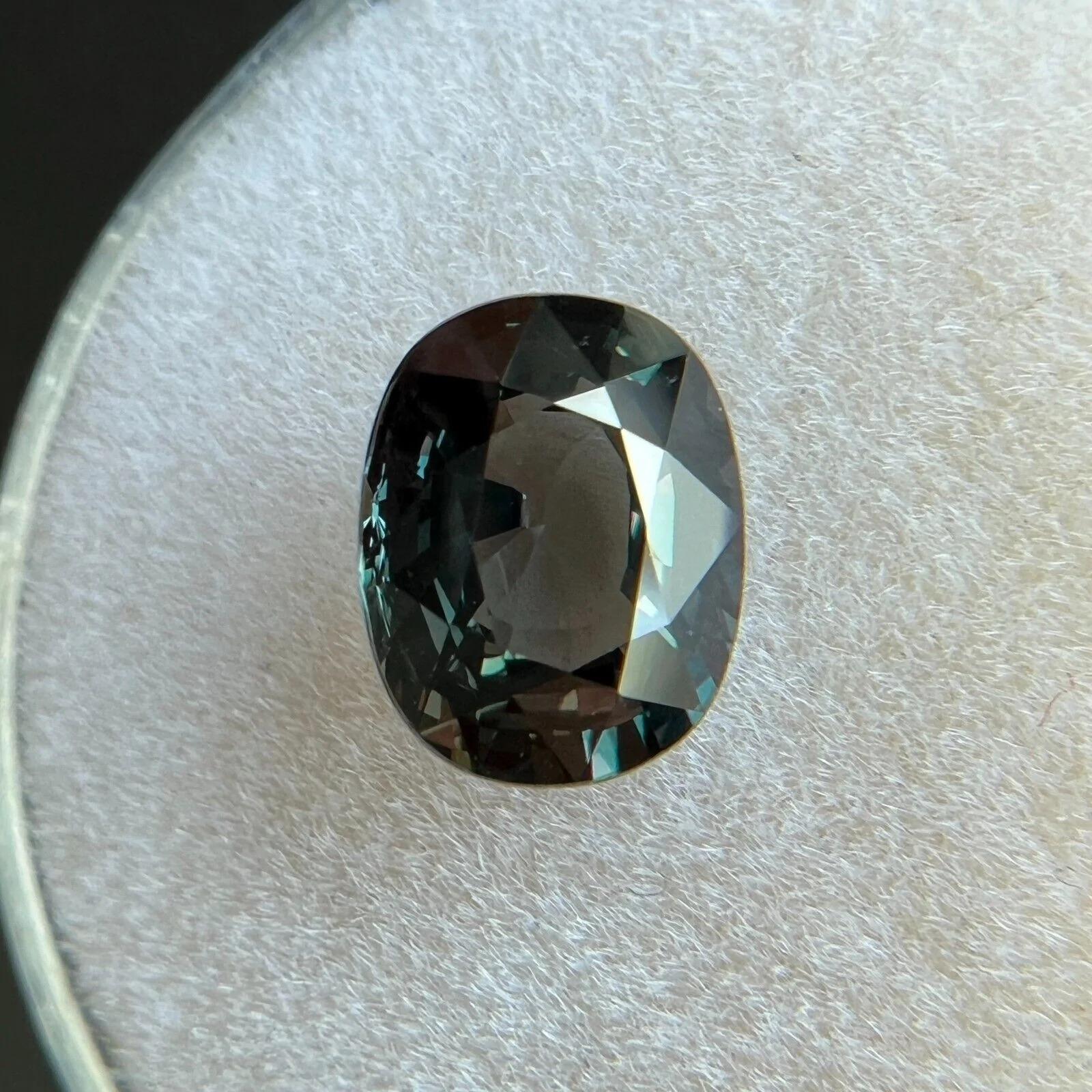 2.07ct Sapphire GIA Certified Untreated Colour Change Green Purple Oval Cut For Sale 2