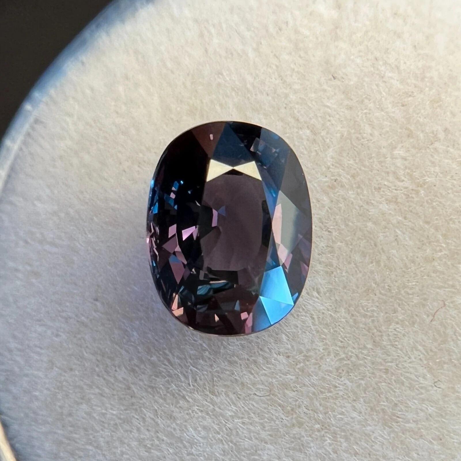 2.07ct Sapphire GIA Certified Untreated Colour Change Green Purple Oval Cut For Sale 3