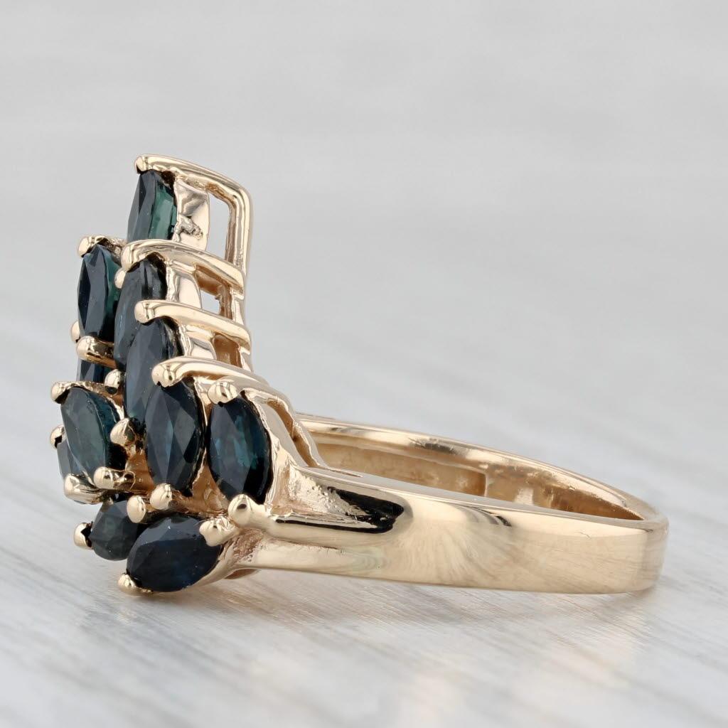Bague grappe de saphirs bleus de 2,07 carats et diamants en or jaune 14 carats, taille 6,25 Unisexe en vente