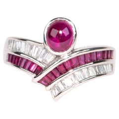 Anillo con cabujón de rubí de 2,07 quilates y diamante de 0,63 quilates