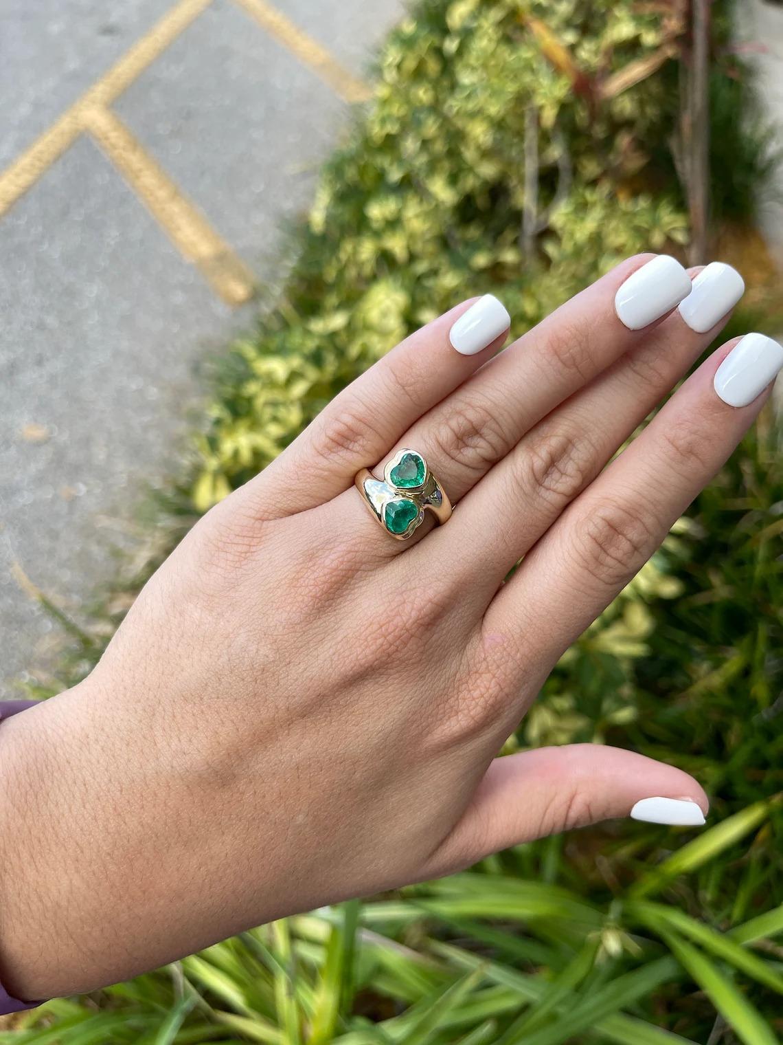 2.07tcw 14K Emerald Heart Colombian Emerald 2 Stone Gold Bezel Ring Gift Present In New Condition For Sale In Jupiter, FL