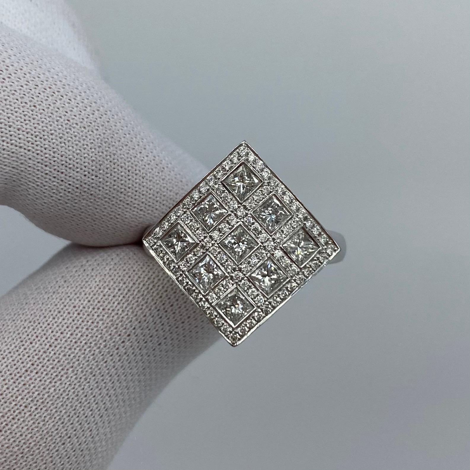 Bague grappe de diamants de style Art déco en or blanc 18 carats taille princesse de 2,08 carats en vente 6