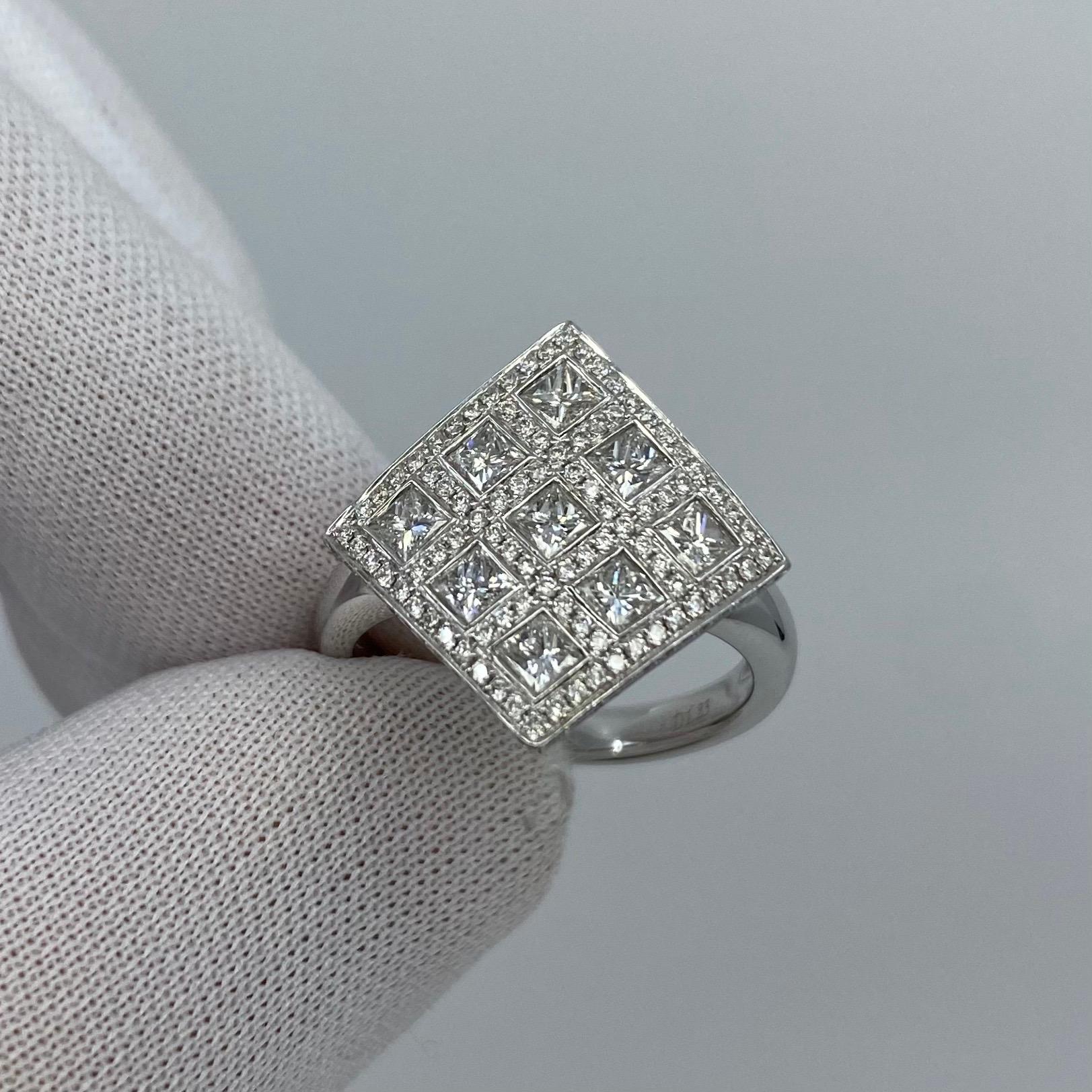 Taille princesse Bague grappe de diamants de style Art déco en or blanc 18 carats taille princesse de 2,08 carats en vente