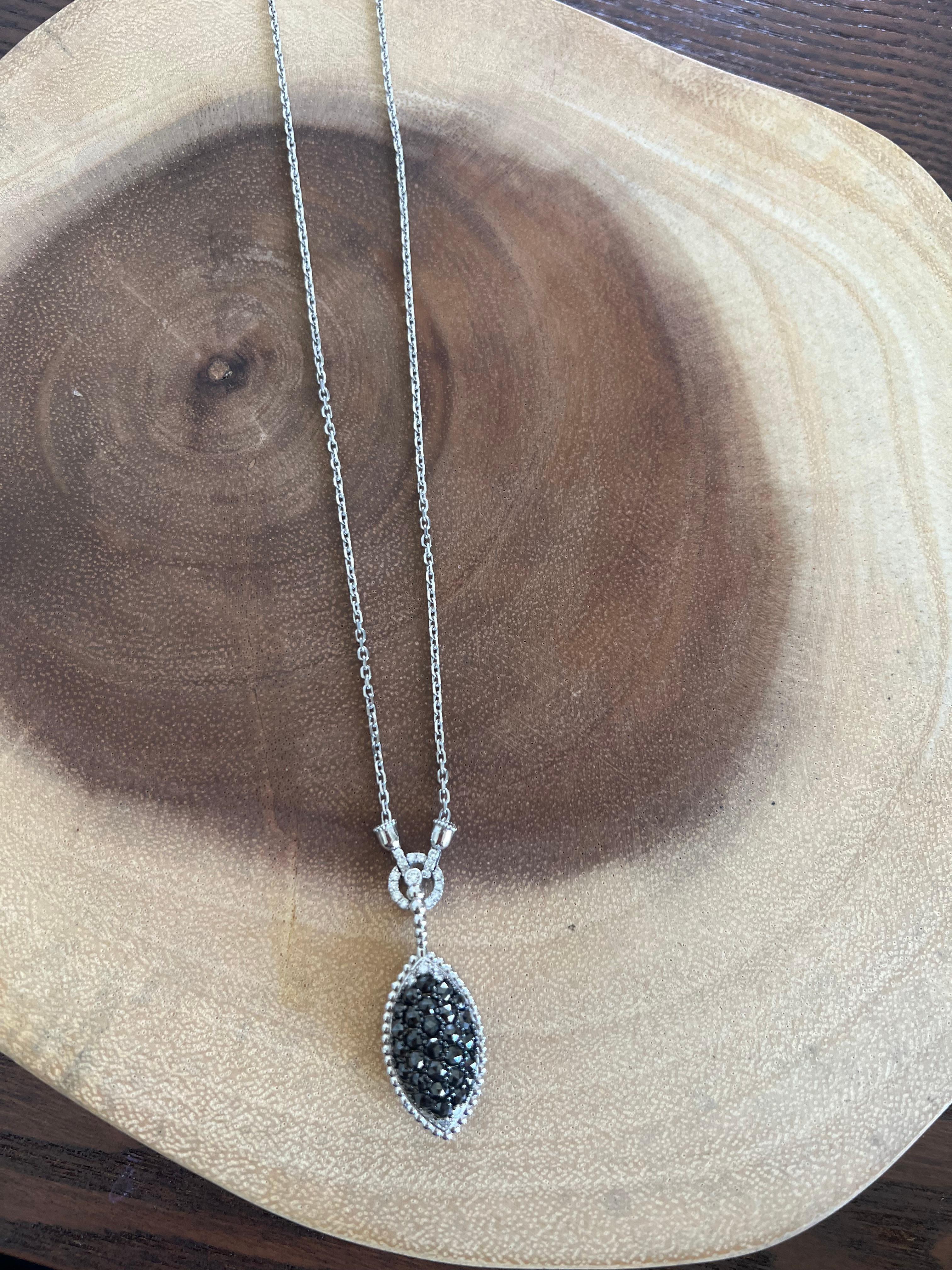 Collana a catena con diamante nero da 2,08 carati e diamante bianco in oro bianco da 14 carati in vendita 1