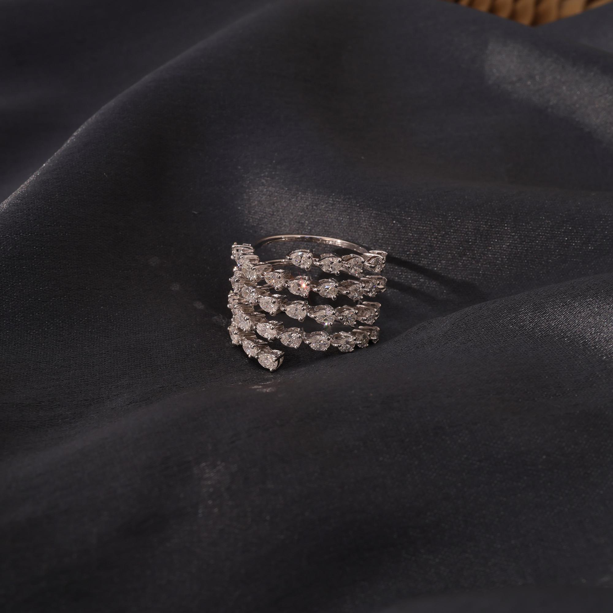 Bague spirale en or blanc 14 carats avec diamants de forme ovale de 2,08 carats, faite à la main Pour femmes en vente