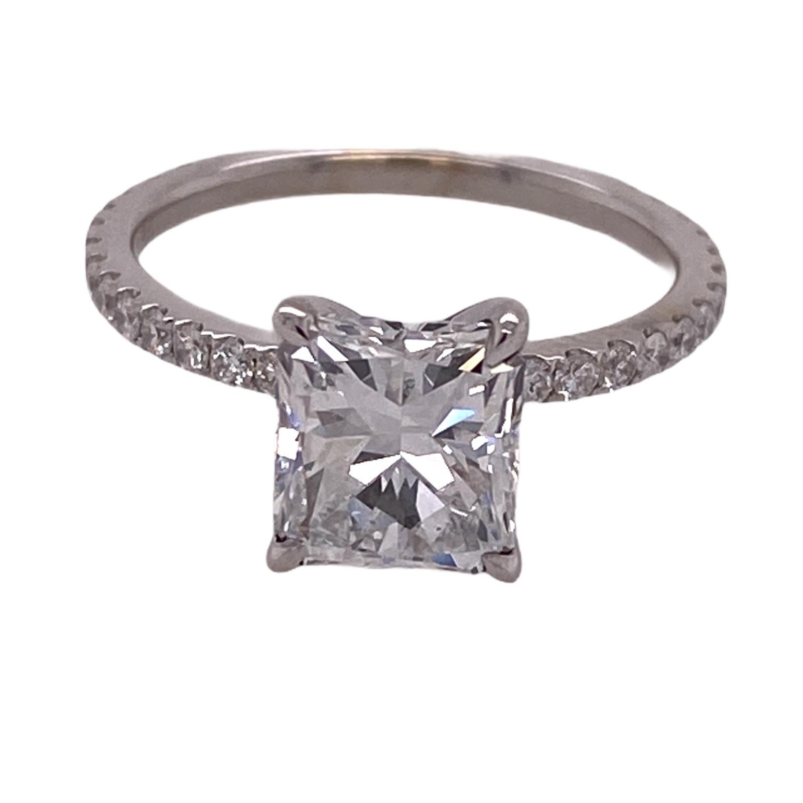 2,08 Karat Strahlender Diamant 18 Karat Weißgold Verlobungsring GIA E / VS1 (Moderne) im Angebot