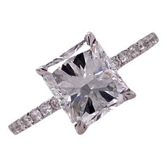 Bague de fiançailles en or blanc 18 carats avec diamant radiant de 2,08 carats certifié GIA E / VS1