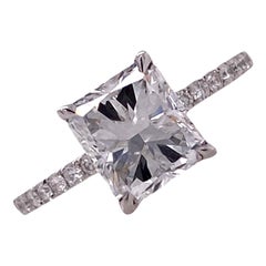 Vintage 2.08 Carat Radiant Diamond 18 Karat White Gold Engagement Ring GIA E / VS1