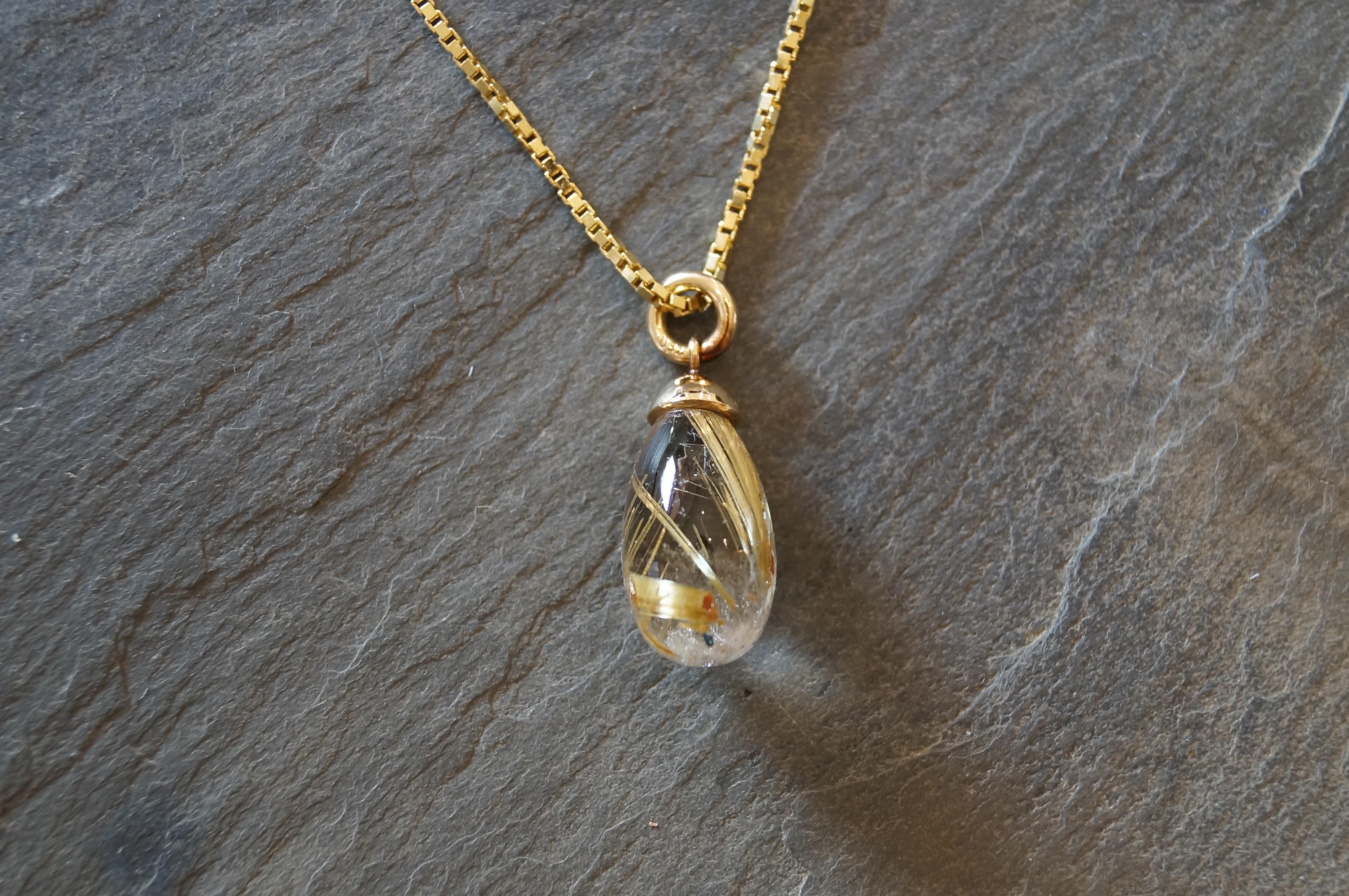 Briolette Cut 20.8 Carat Rutilated Quarz in Rose Gold Pendant Necklace by Alexander Leyser For Sale