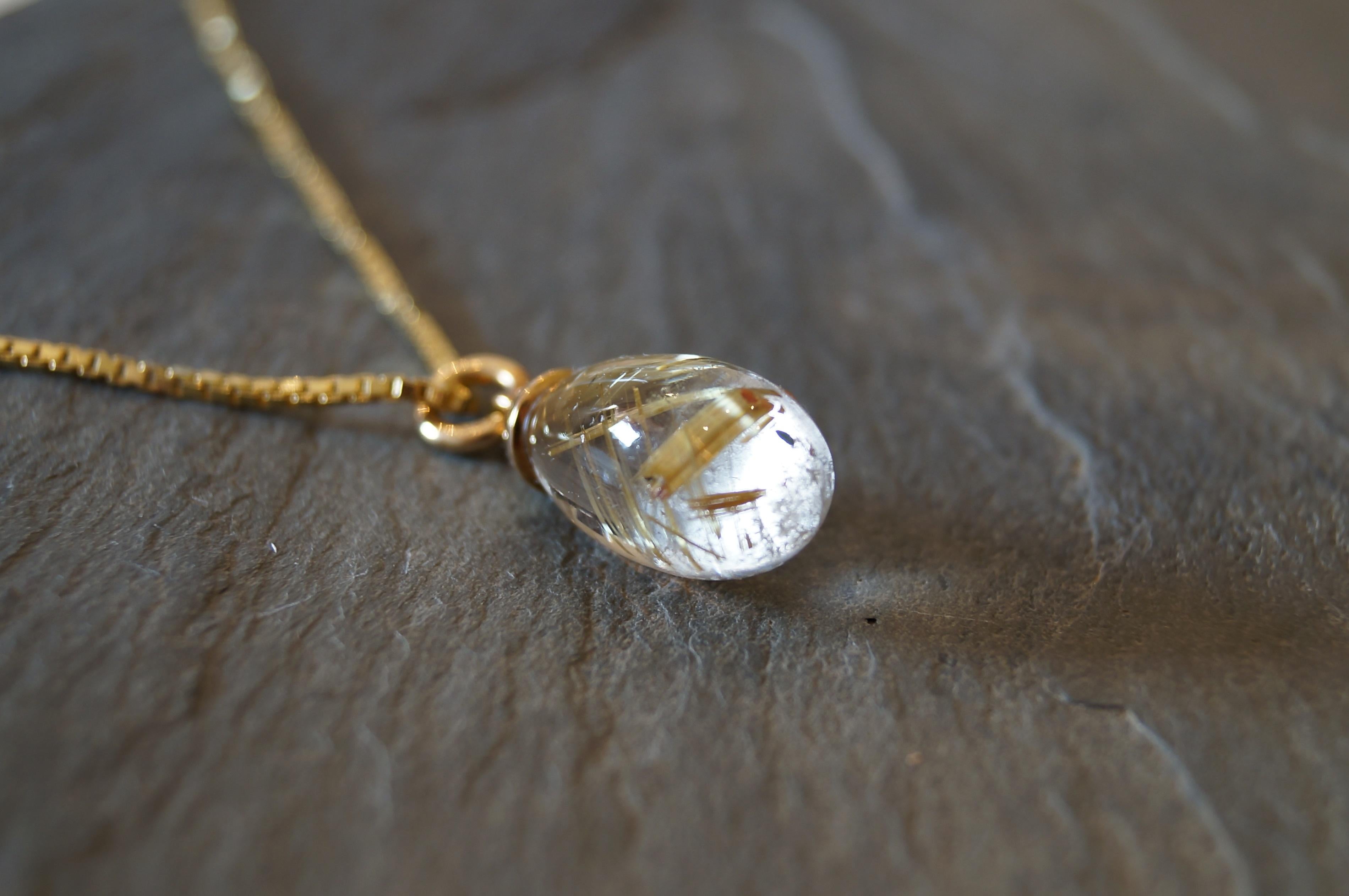 20.8 Carat Rutilated Quarz in Rose Gold Pendant Necklace by Alexander Leyser In New Condition For Sale In Kirschweiler, DE