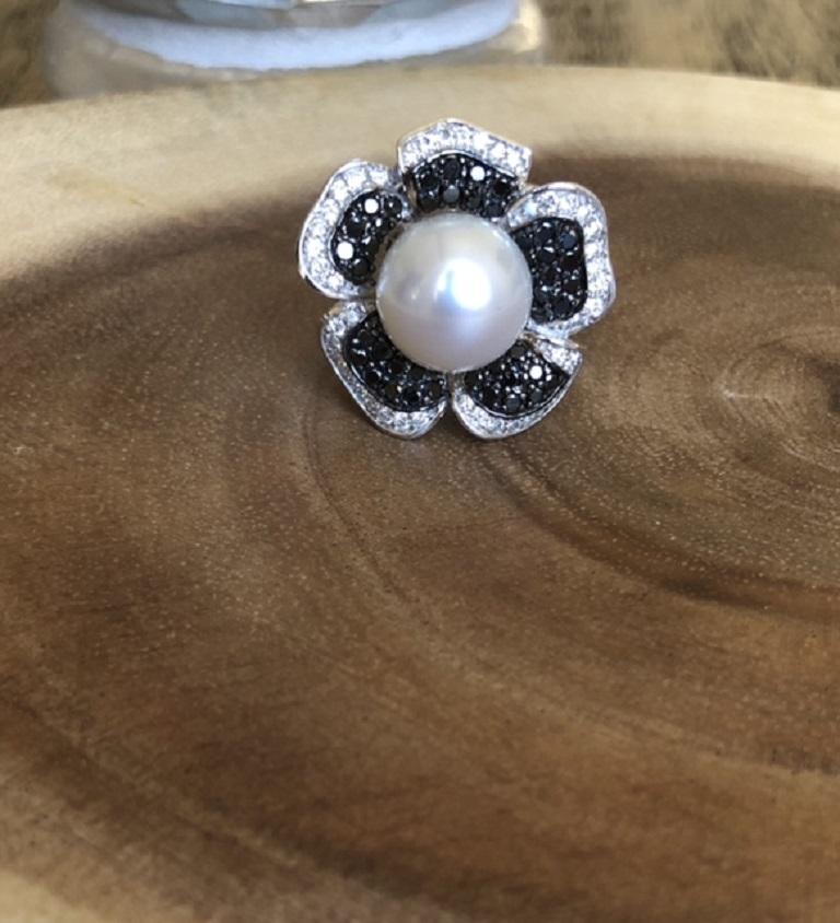2.08 Carat South Sea Pearl Black White Diamond White Gold Cocktail Ring For Sale 1