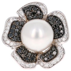 Bague cocktail en or blanc avec perle des mers du Sud de 2,08 carats et diamants blancs et noirs