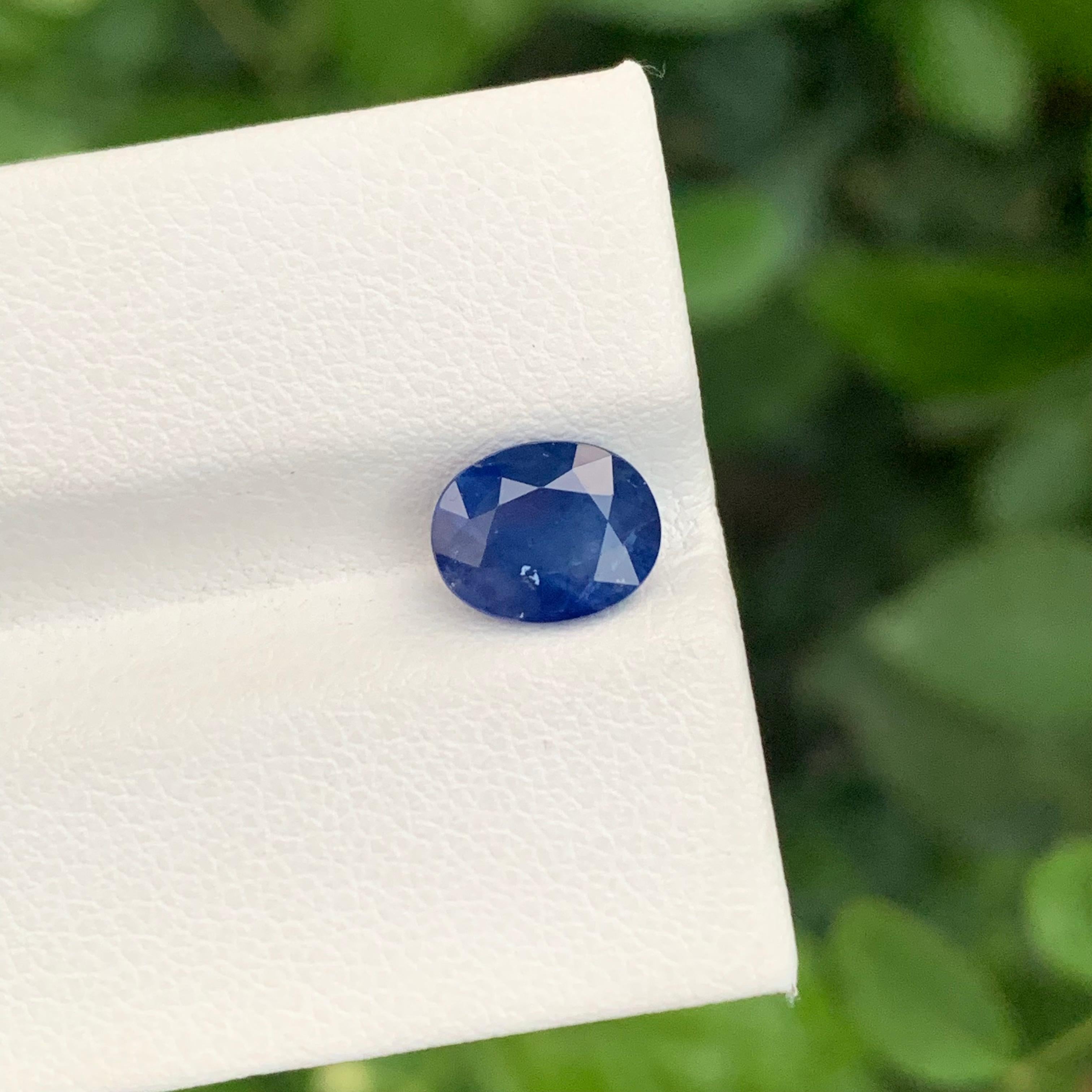 Arts and Crafts 2.08 Carat Stunning Certified Loose Sapphire Oval Shape Gem For Jewellery For Sale