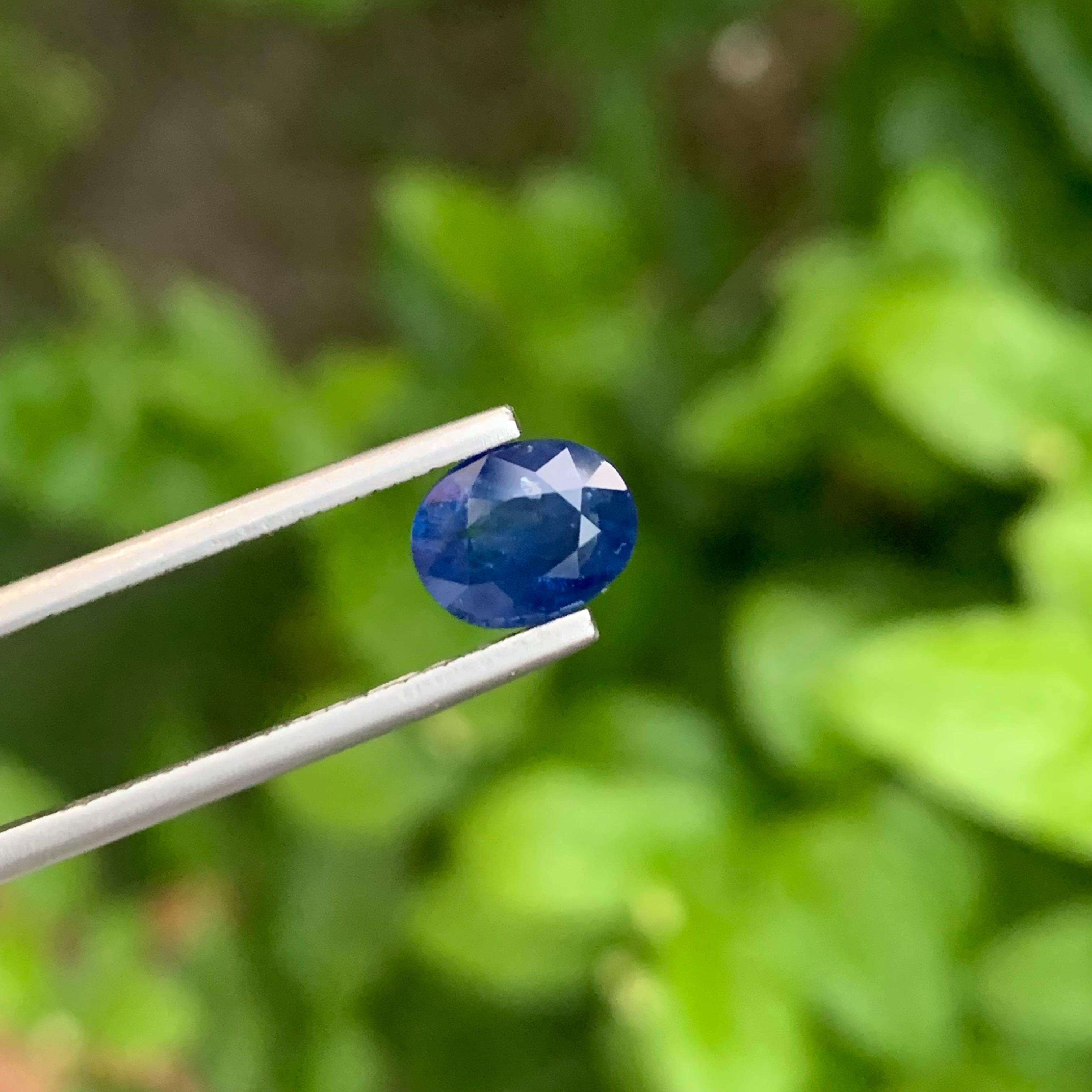 2.08 Carat Stunning Certified Loose Sapphire Oval Shape Gem For Jewellery For Sale 1