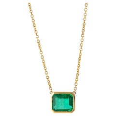 2.08 Carats Emerald 18k Yellow Gold Bezel Set Necklace