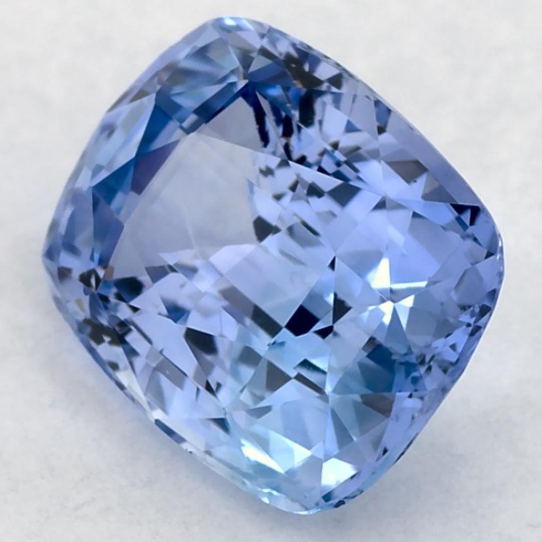 Ce saphir bleu naturel offre élégance et sophistication. Avec sa riche saturation de couleurs et sa coupe précise, il constitue la pièce maîtresse parfaite pour une bague de fiançailles ou une conception de bijoux de luxe.

Ce saphir provient du Sri
