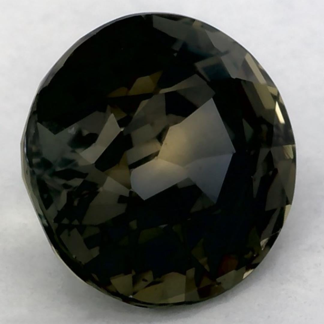 This natural Green sapphire offers elegance and sophistication. With its rich color saturation and precise cutting, it is the perfect centerpiece for an engagement ring or luxury jewelry design.

This sapphire originates from Sri Lanka (Ceylon),
