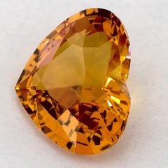 2.08 qt Zafiro Amarillo Corazón Gema Suelta
