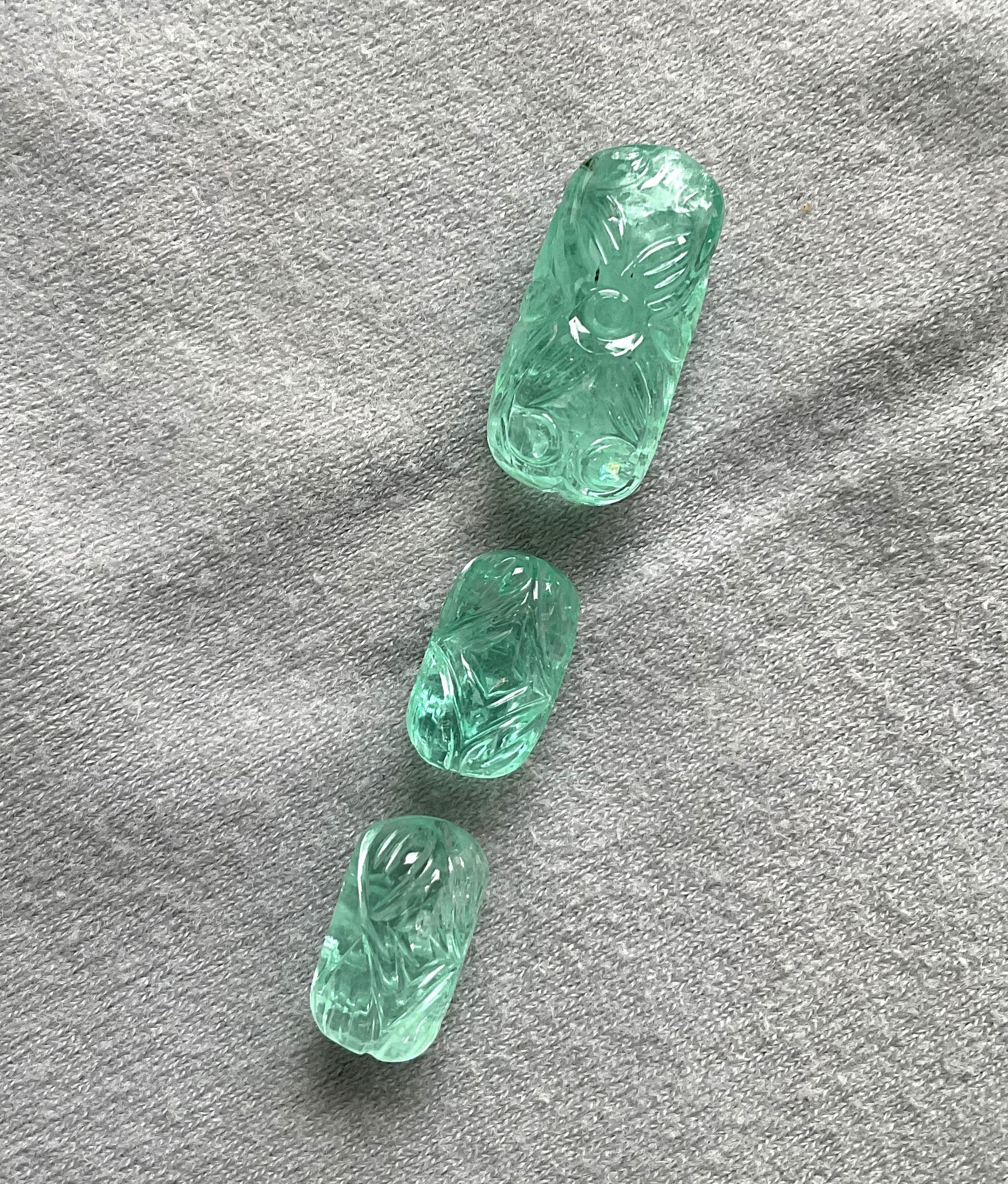 Tumbled 39.93 Carats Russian Emerald Carved 3 Pieces Layout For Jewelry Natural Gemstone For Sale
