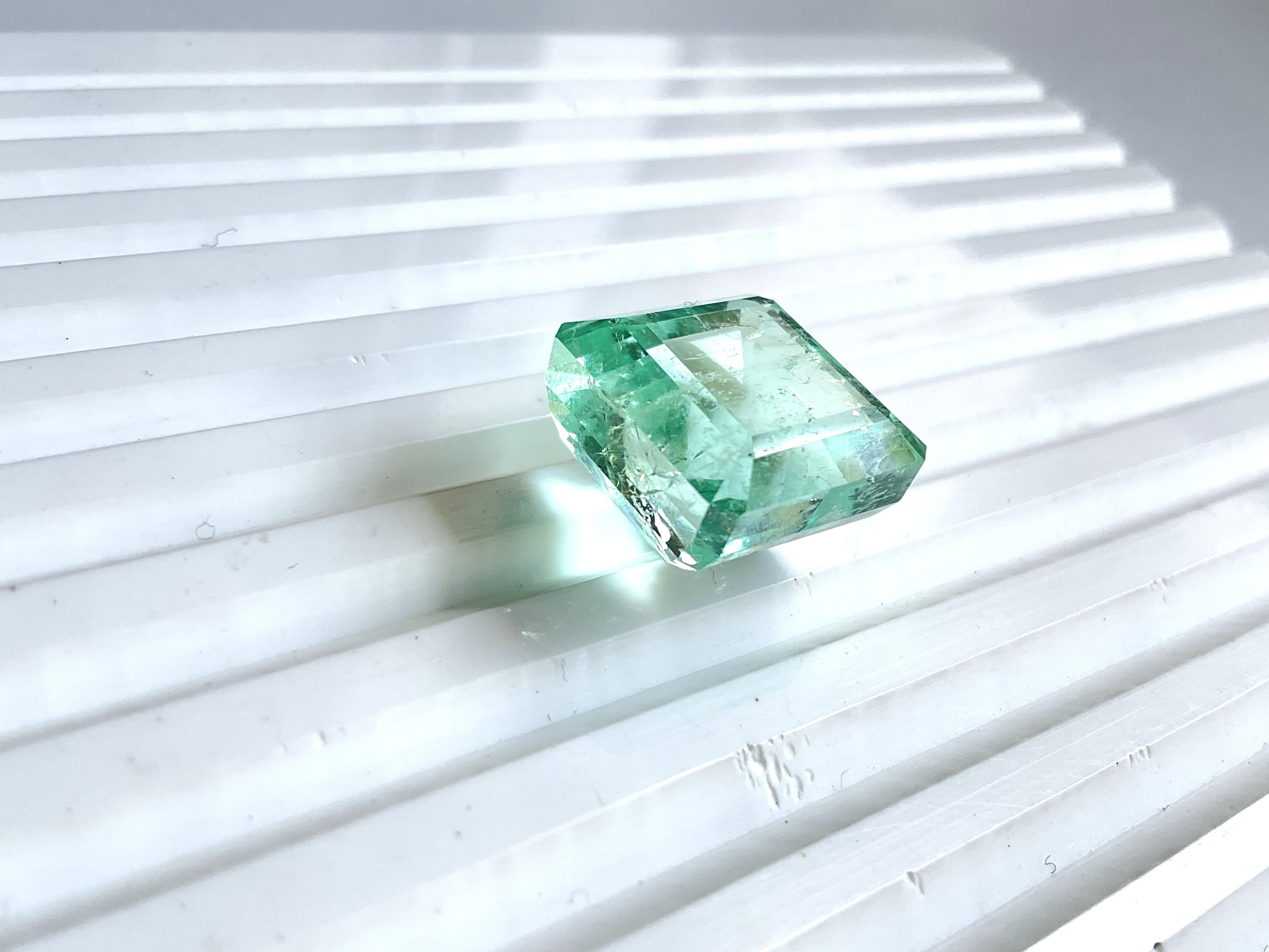 Princess Cut 20.82 Carat Russian Emerald Cushion Cut for Fine Jewelry Natural emerald Gem For Sale