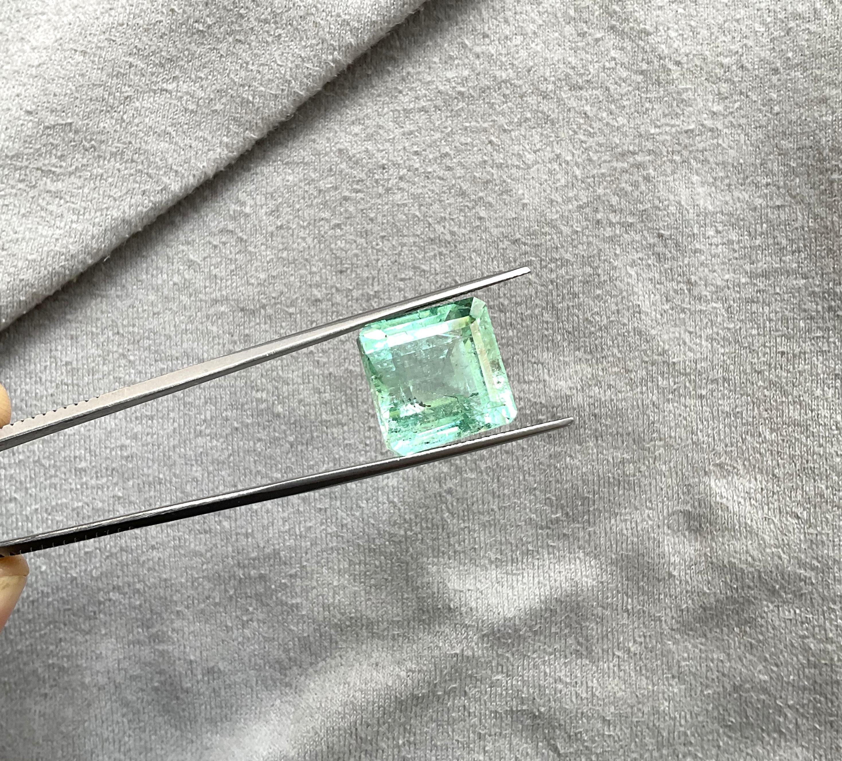 20,82 Karat Russischer Smaragd Kissenschliff für Schmuck Natürlicher Smaragd Edelstein im Angebot 3