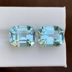20.85 Carat Natural Loose Blue Aquamarine Pair Emerald Cut Pakistani Gemstone (Aigue-marine bleue en paires, taille émeraude)