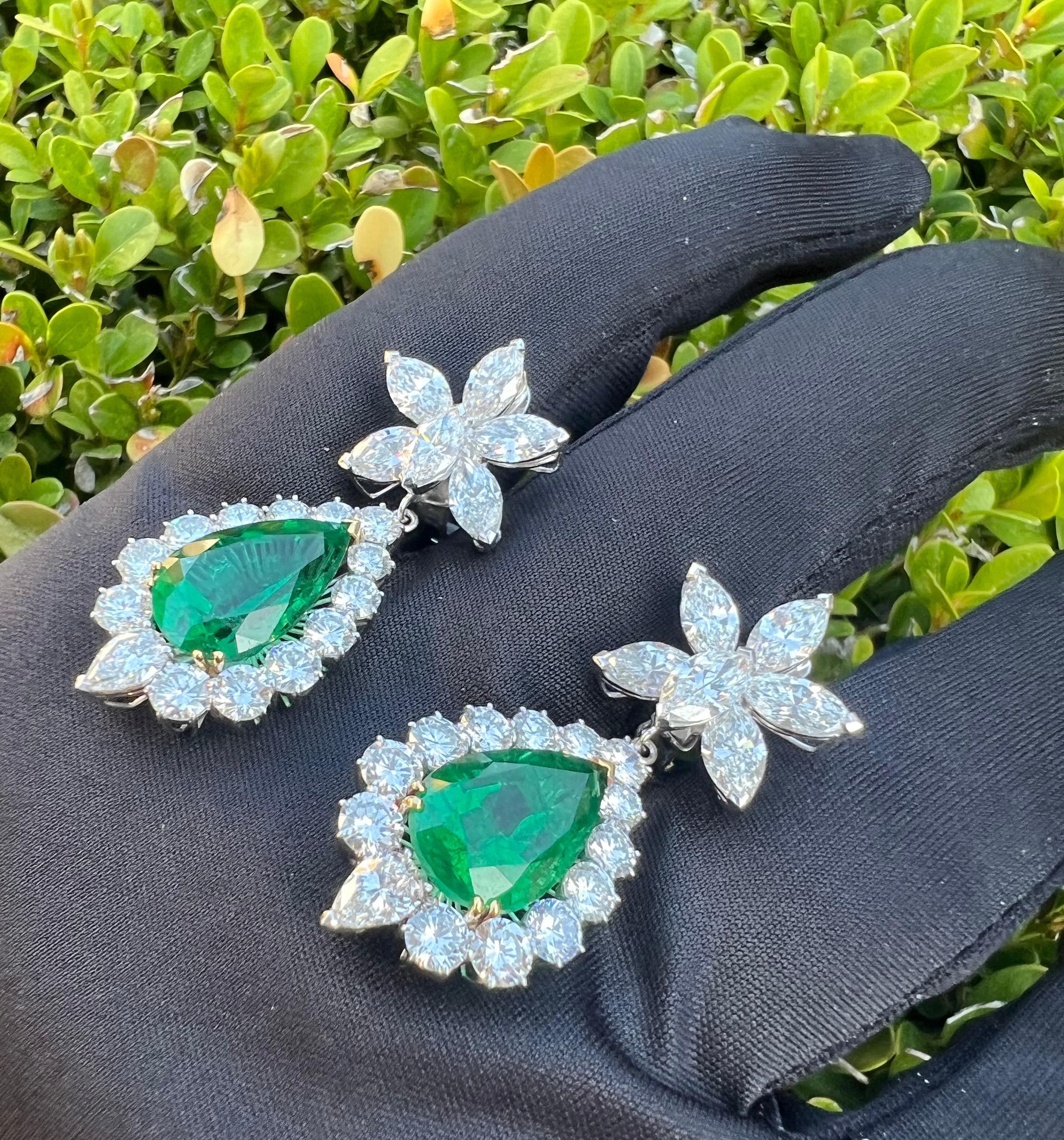 20.88 Carat GIA Certified VVS1 D Color Diamond and Emerald Pear Drop Earrings In Excellent Condition In Tustin, CA