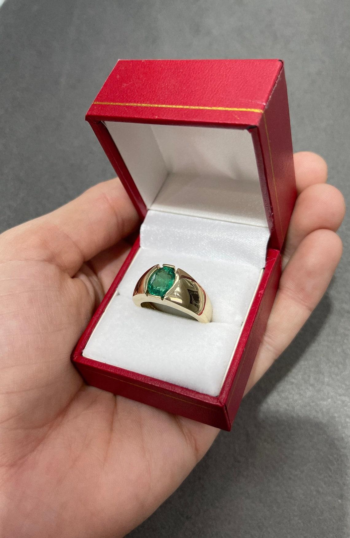 2.08ct 14K Oval Emerald Solitaire Ring In New Condition For Sale In Jupiter, FL