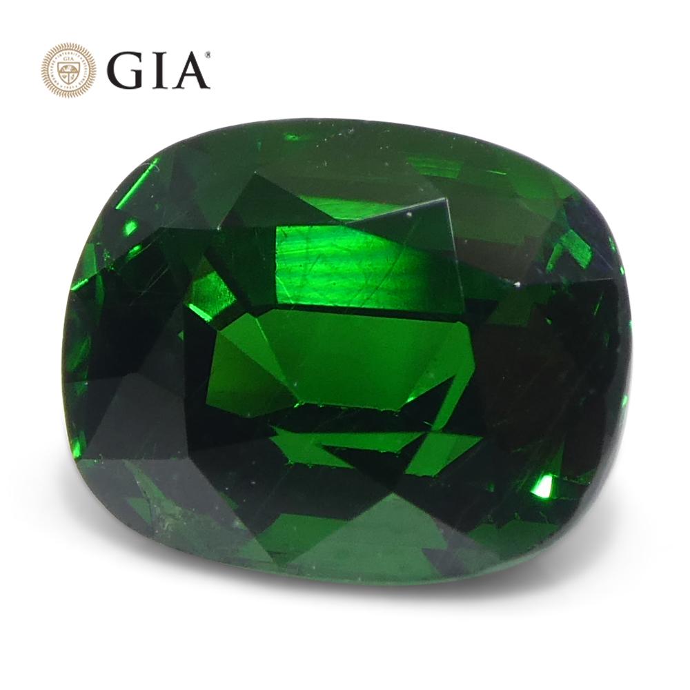 2.08ct Cushion Green Tsavorite Garnet GIA Certified en vente 2