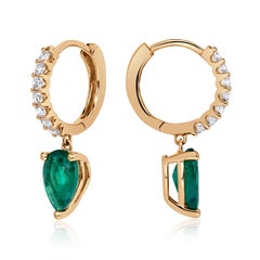 Boucles d'oreilles Huggie en or jaune 18 carats avec émeraude verte de 2,08 ct et diamant en pampille