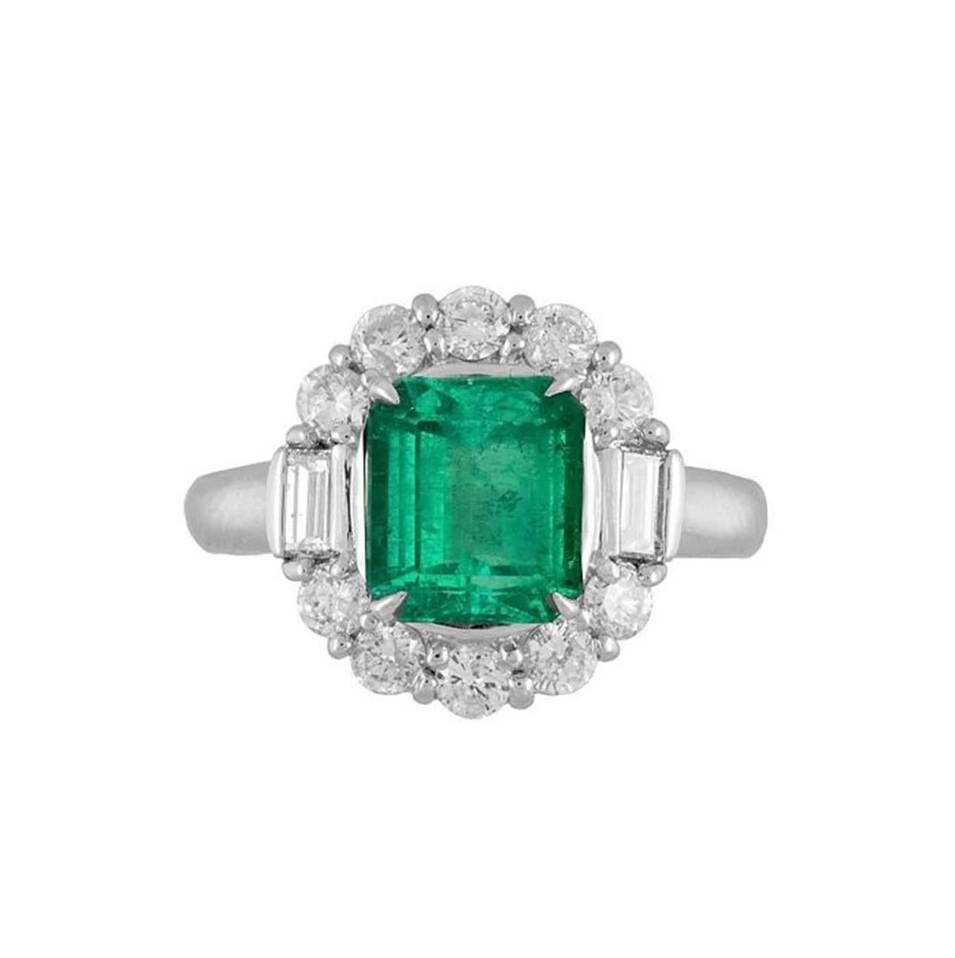 Mixed Cut 2.09 Carat Emerald and Diamond Vintage Platinum Ring Estate Fine Jewelry For Sale