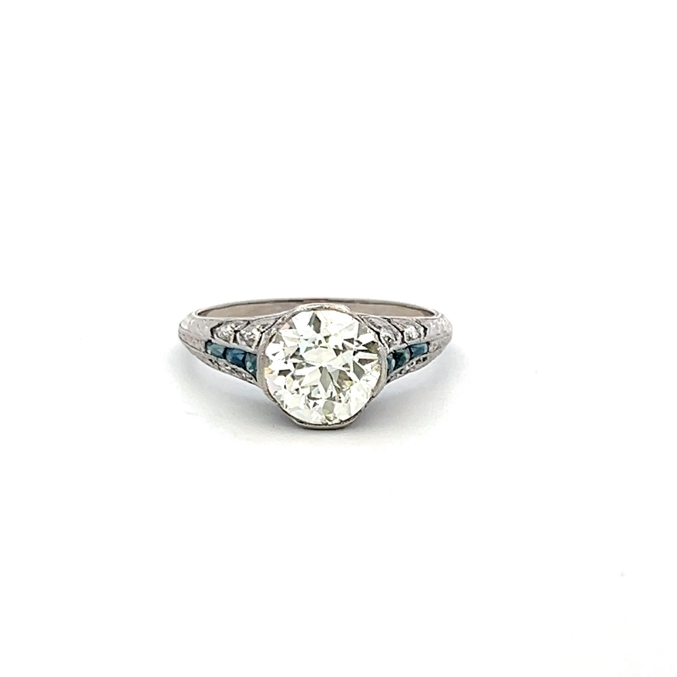 2.09 Carat Old European Cut M SI1 Diamond Platinum Art Deco Ring (bague art déco en platine) Bon état - En vente à New York, NY