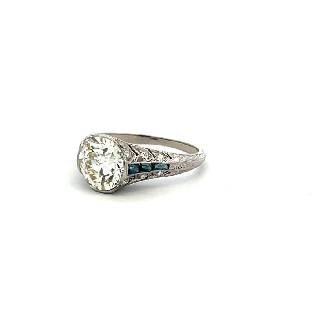 2.09 Carat Old European Cut M SI1 Diamond Platinum Art Deco Ring (bague art déco en platine) Pour femmes en vente