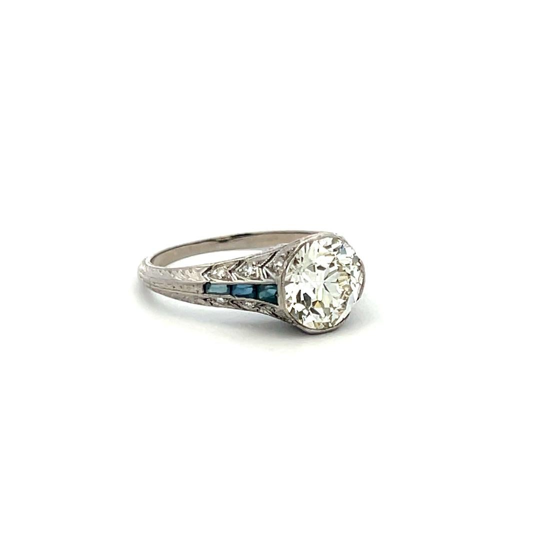2.09 Carat Old European Cut M SI1 Diamond Platinum Art Deco Ring (bague art déco en platine) en vente 1